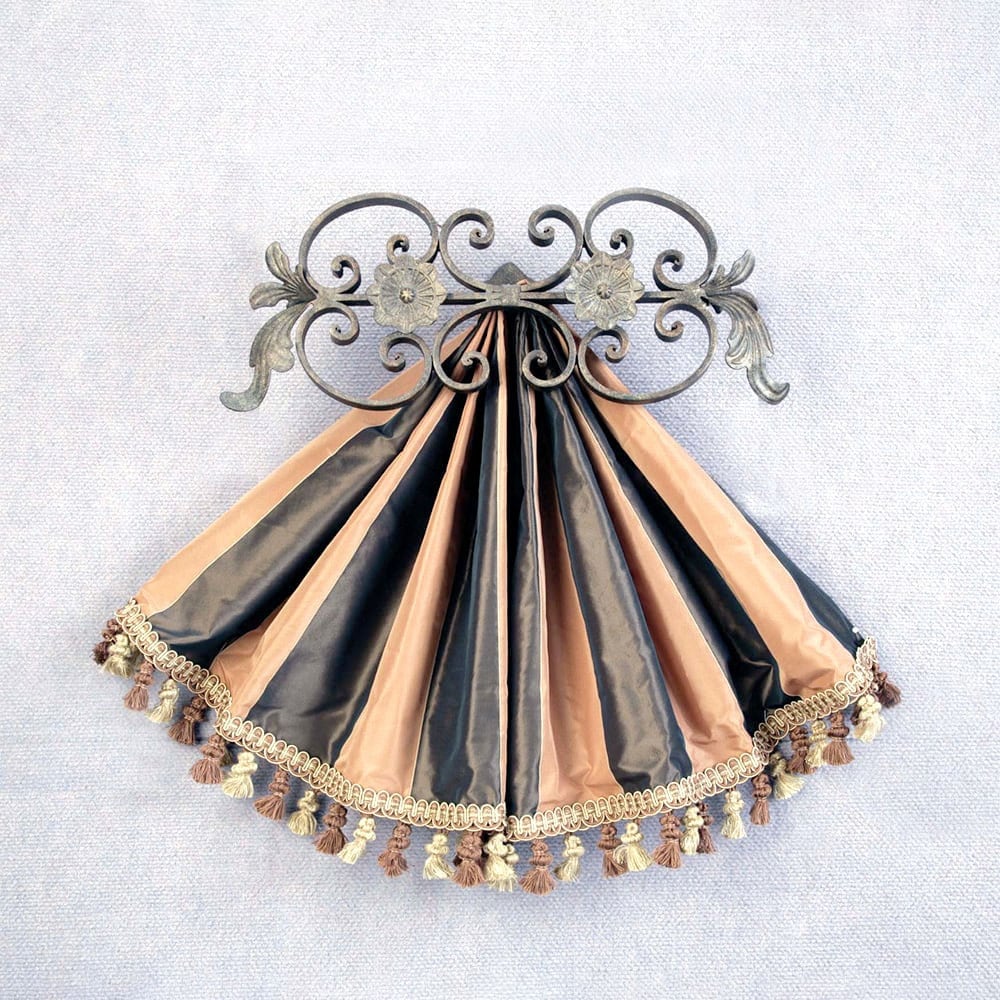 Medallion Accessory