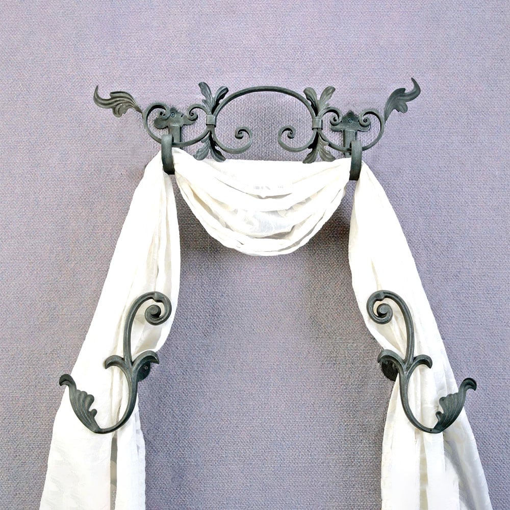 Banded Scroll Accessory