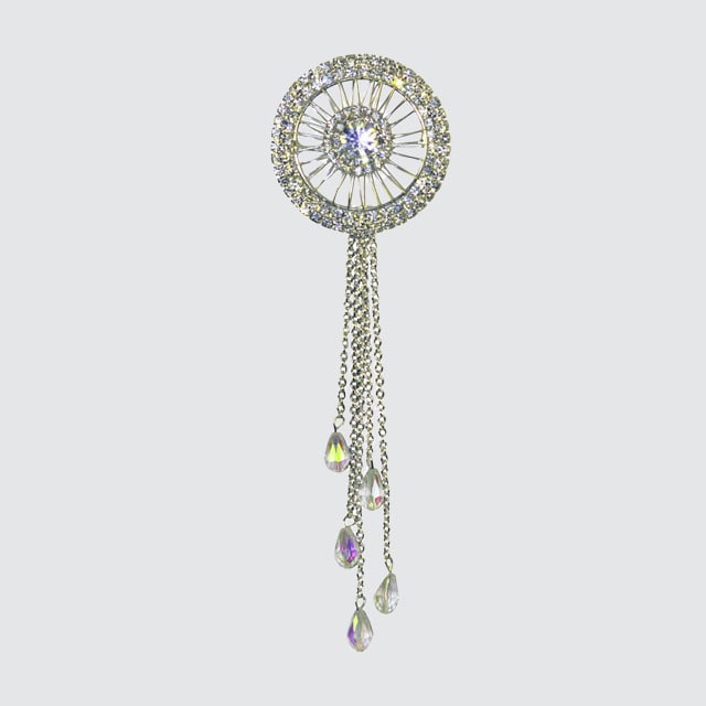 Curtain jewelry with rhinestones and fine filaments